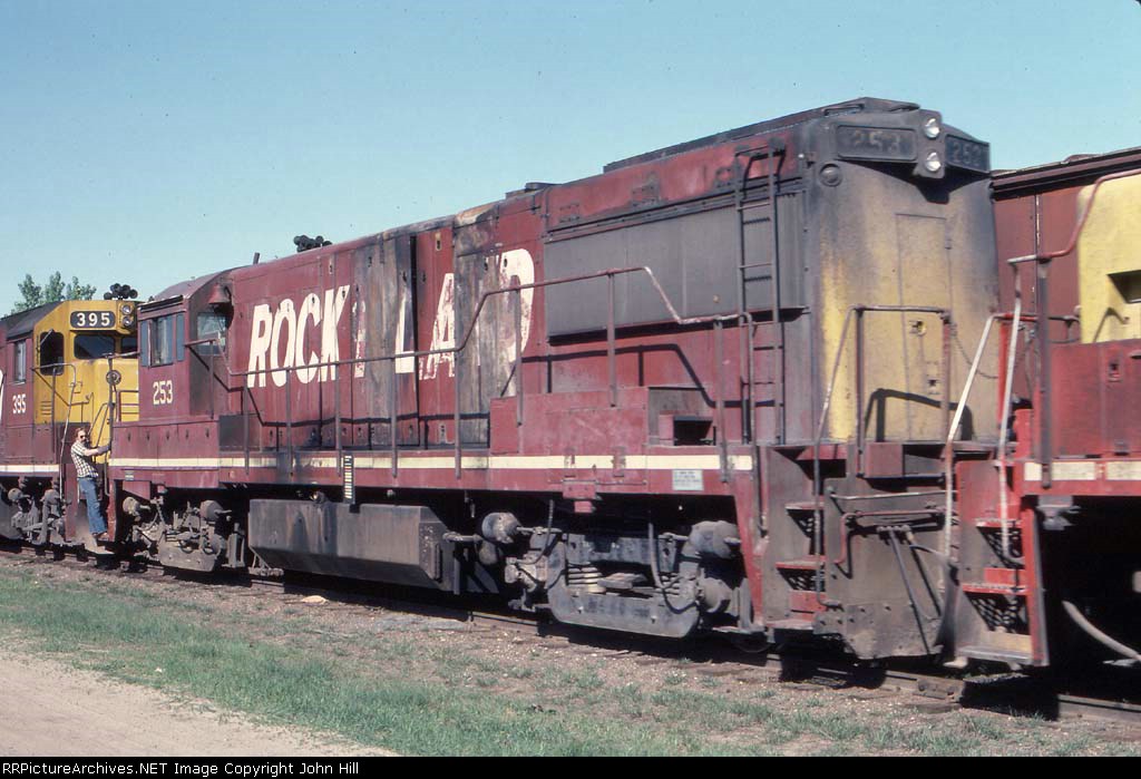 105420 CRIP 253 at SOO Cardigan Junction